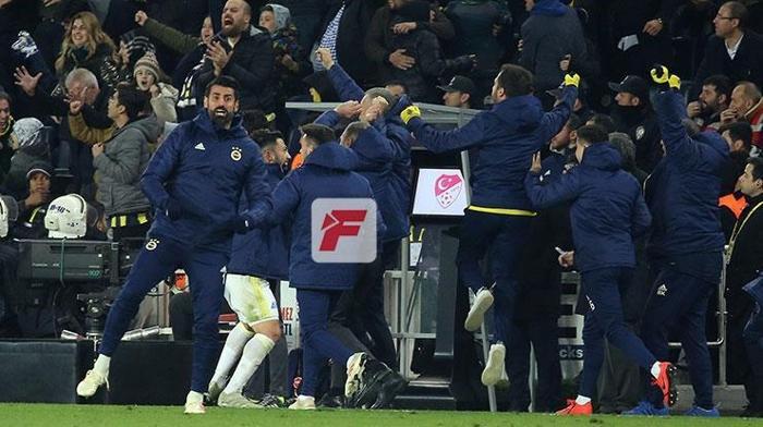 Fenerbahçe - Sivasspor maçında gerilim Bir anda ortalık karıştı