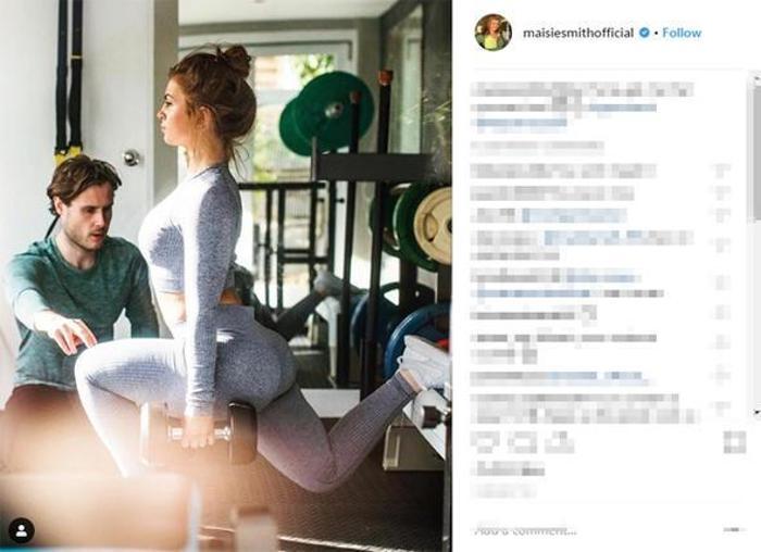 Maisie Smith hayatını Instagramda yaşıyor