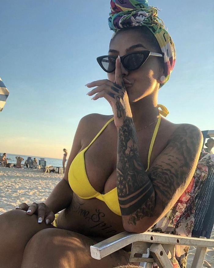 Neymarla bir gece Liza Britonun takipçi sayısını katladı