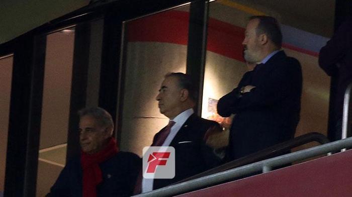 Fatih Terim o pozisyonun ardından çıldırdı