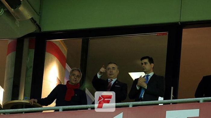 Fatih Terim o pozisyonun ardından çıldırdı