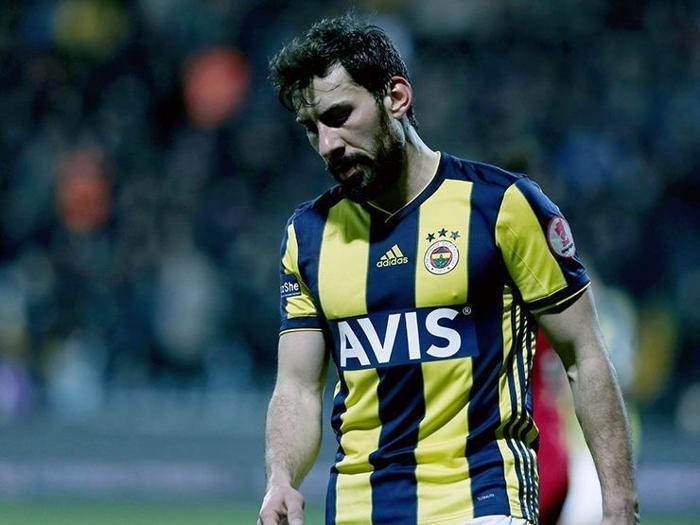 Şener Özbayraklı
