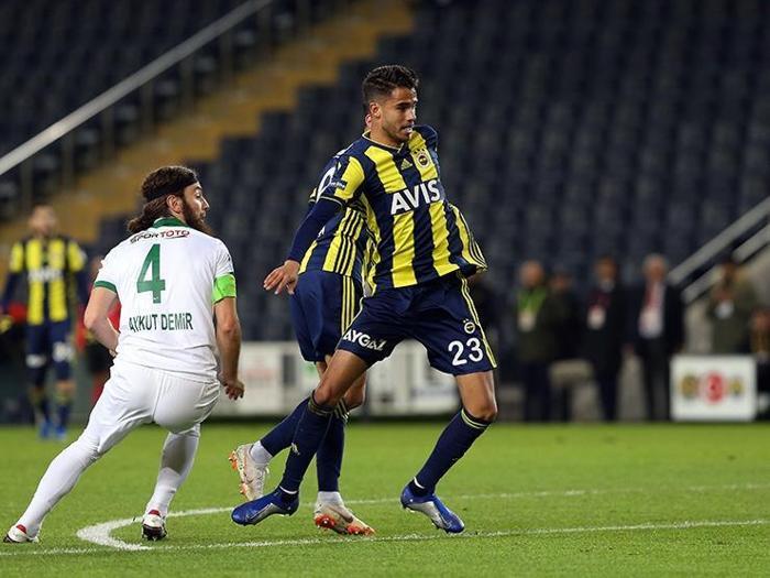 Fenerbahçede sezonun faturası ağır olacak 12 kişi gidiyor