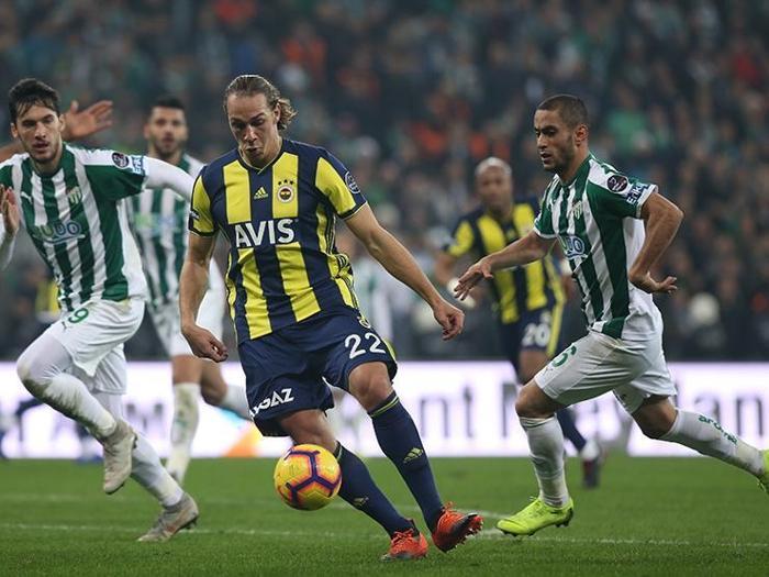 Fenerbahçede sezonun faturası ağır olacak 12 kişi gidiyor