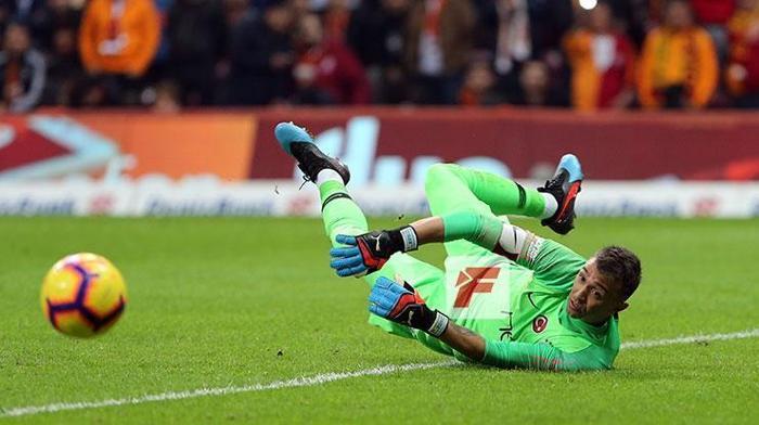 Fernando Muslera devleşti sosyal medya yıkıldı