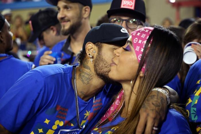 Neymar ve popstar Anittaın samimi anları