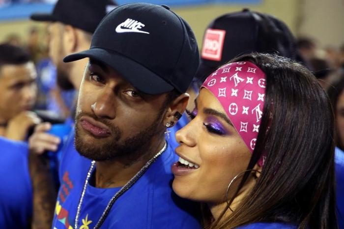 Neymar ve popstar Anittaın samimi anları