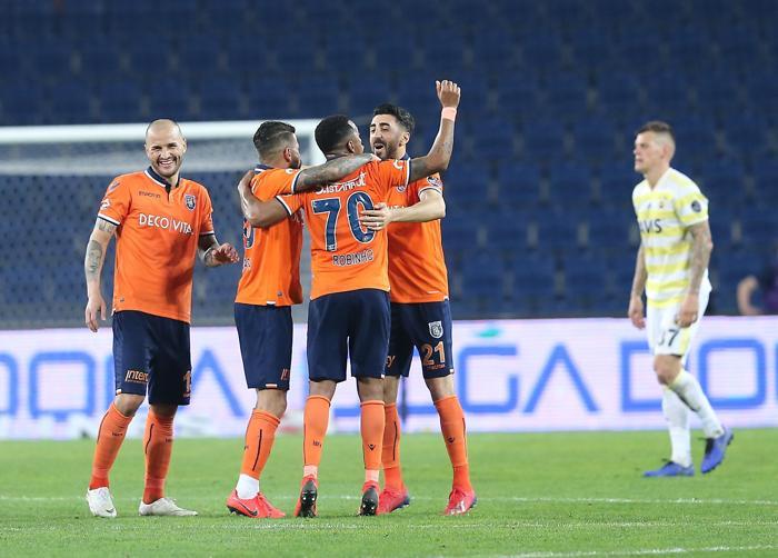 Fanatik yazarlarının Başakşehir- Fenerbahçe maçı yorumları