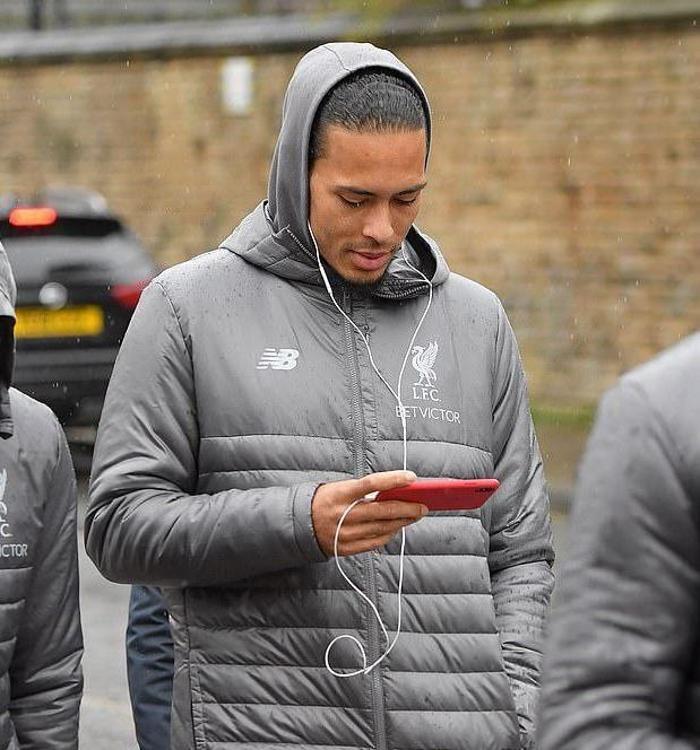 Liverpooldan derbi öncesi yürüyüş