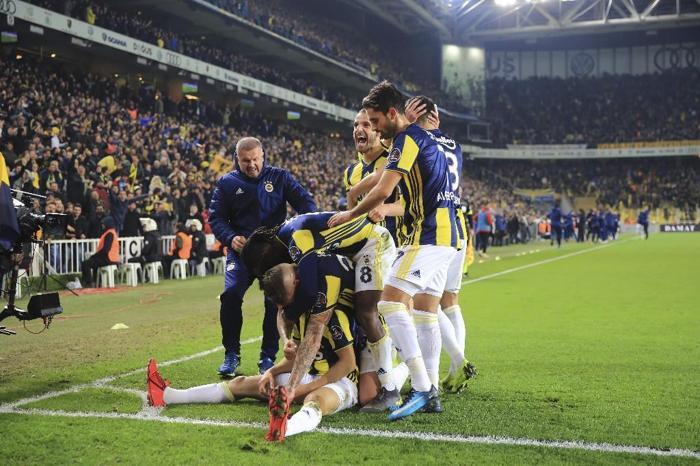 Fenerbahçe / 16 yabancı / 7 sözleşmesi biten / 9 kalan