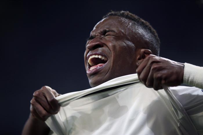 Real Madridli Vinicius Junior göz yaşlarına hakim olamadı