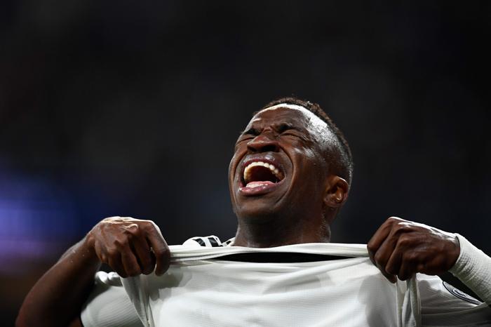 Real Madridli Vinicius Junior göz yaşlarına hakim olamadı