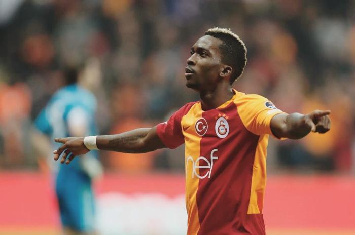 Galatasarayda Onyekuru yokları oynuyor Taraftar çıldırdı...