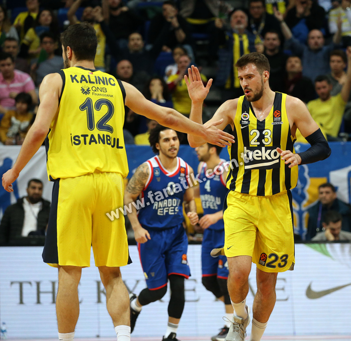 Fenerbahçe Beko - Anadolu Efes maçından ekrana yansımayanlar