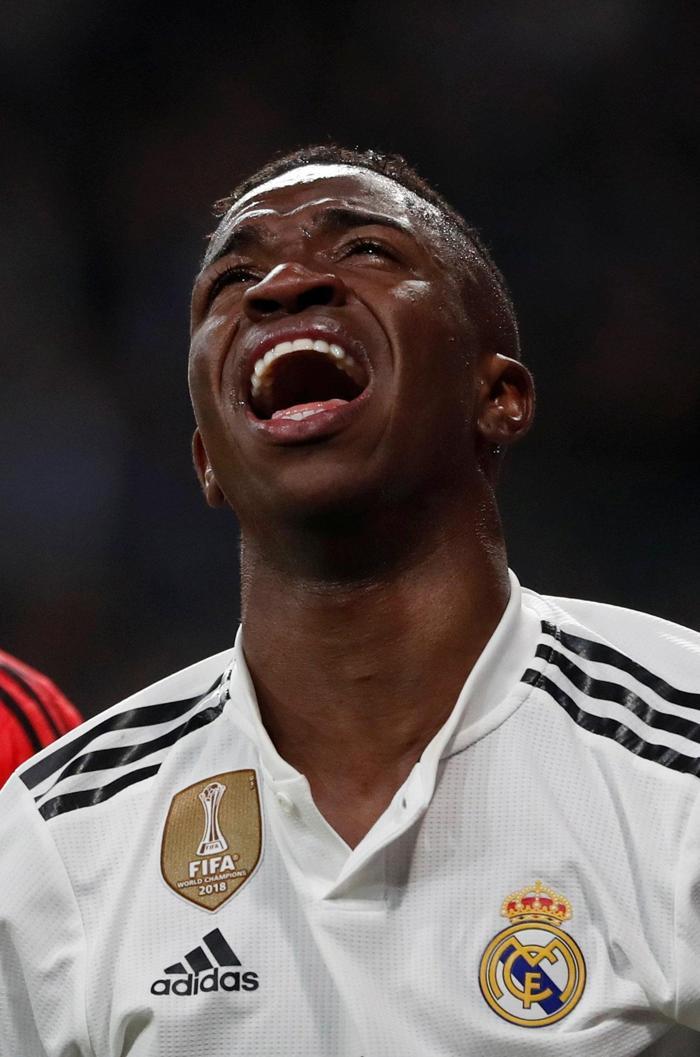 Real Madridli Vinicius Junior göz yaşlarına hakim olamadı
