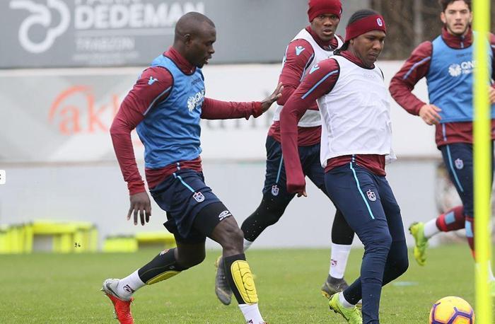 Trabzonsporda Olcay Şahan idmana çıktı
