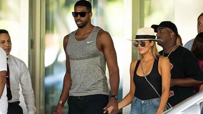 Khloe Kardashian verdiği pozlarla mesaj gönderdi