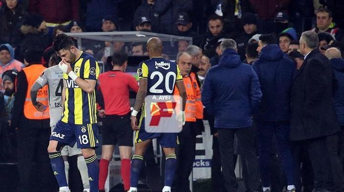 Fenerbahçe - Çaykur Rizespor maçında sürpriz konuk 19luk yıldızla...