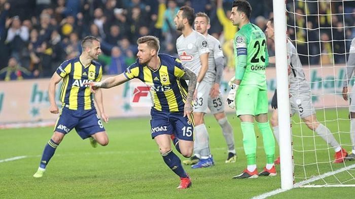 Fenerbahçe - Çaykur Rizespor maçında sürpriz konuk 19luk yıldızla...