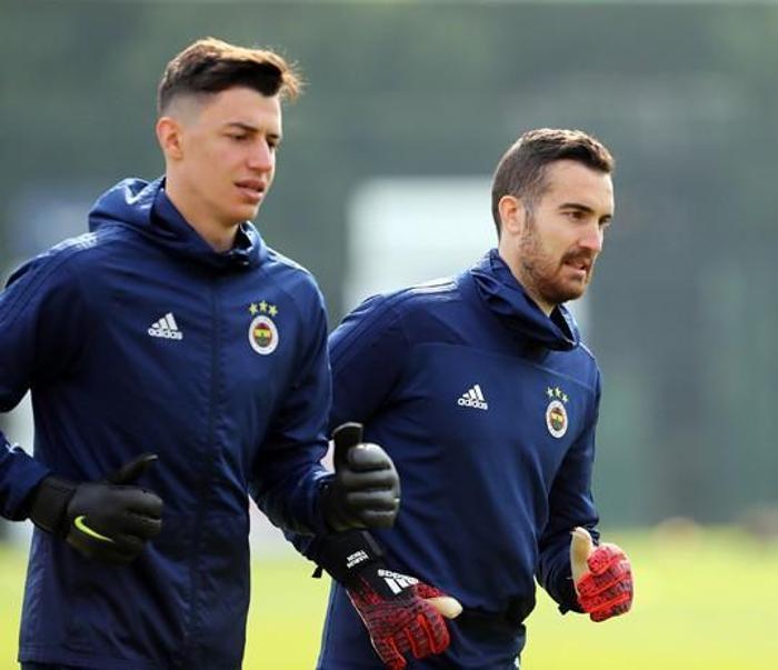 Derbi sonrası Fenerbahçeli futbolculardan Samandırada frikik şov