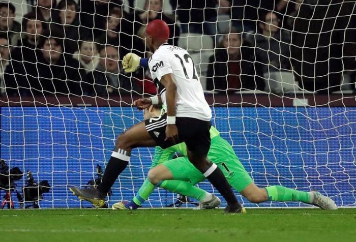 Galatasaraydan yılın transfer bombası Ryan Babel bitiyor