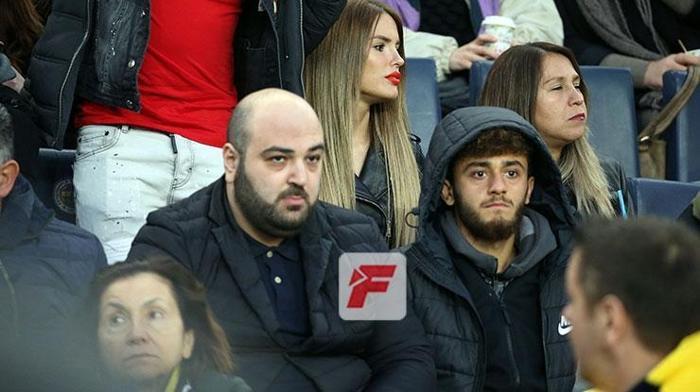 Fenerbahçe - Çaykur Rizespor maçında sürpriz konuk 19luk yıldızla...
