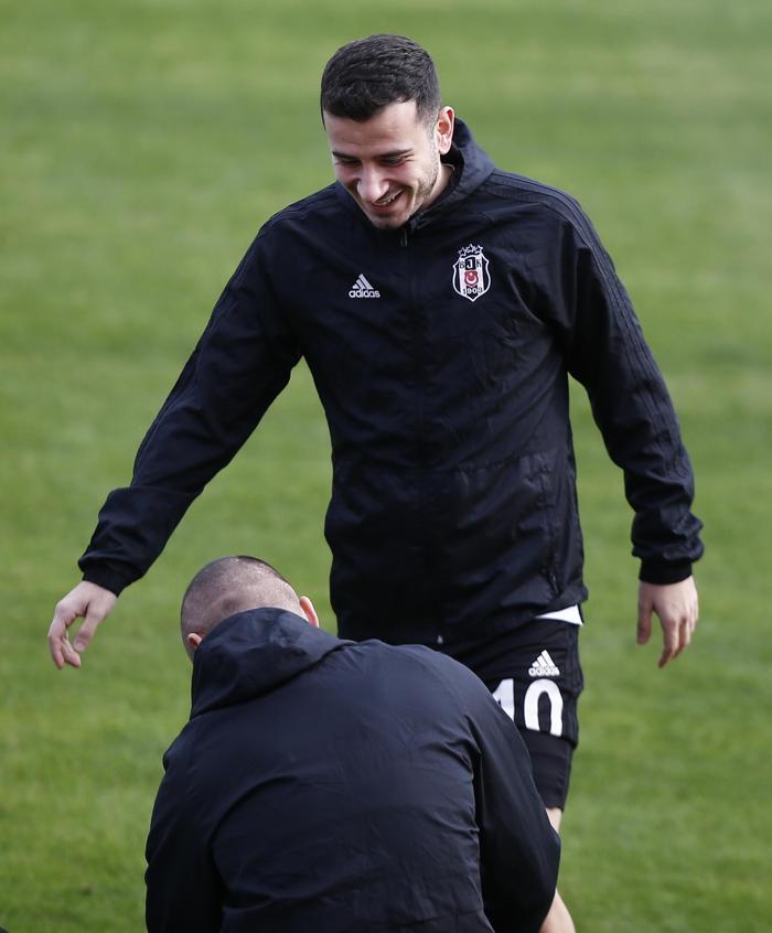 Oğuzhan Özyakupa sürpriz transfer teklifi