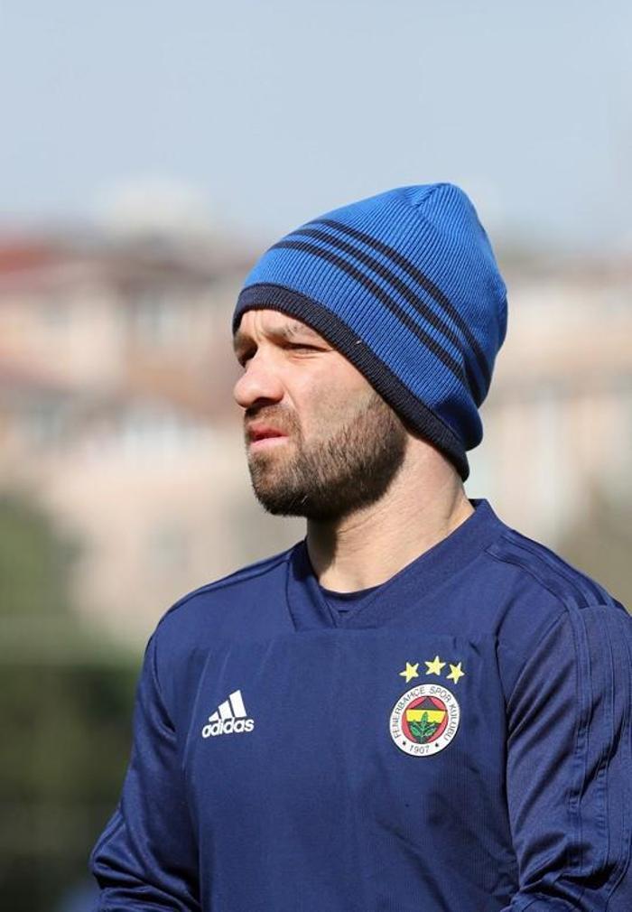 Derbi sonrası Fenerbahçeli futbolculardan Samandırada frikik şov