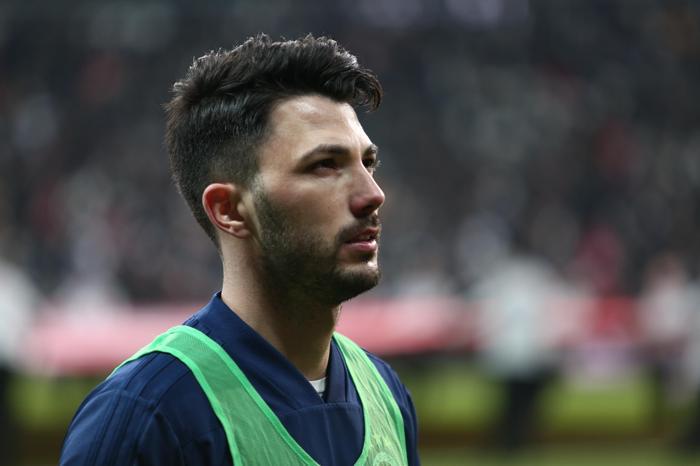 Beşiktaş taraftarından Tolgay Arslana dürüm tepkisi