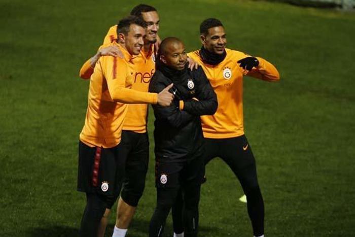 Galatasaraydan dünya yıldızı kaleci transferi
