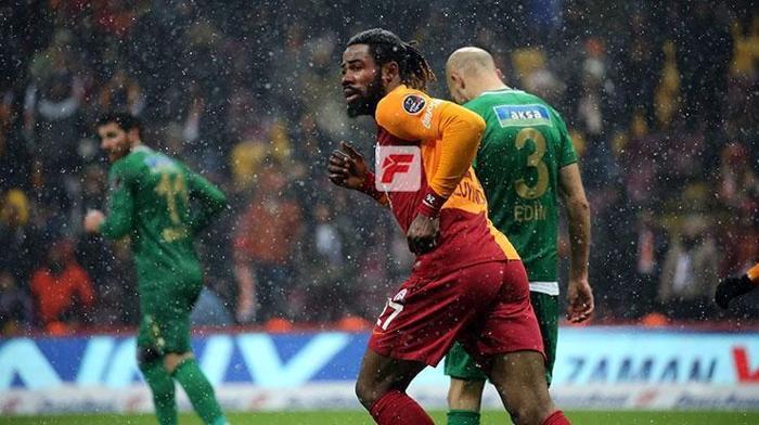 Galatasaray-Akhisarspor maçında sürpriz isimler Herkes merak ediyordu...