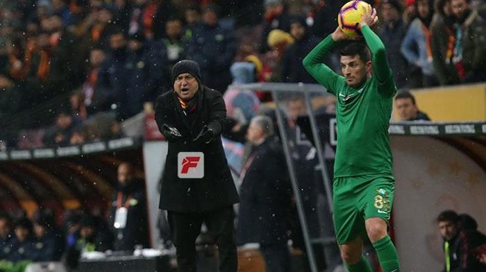 Galatasaray-Akhisarspor maçında sürpriz isimler Herkes merak ediyordu...