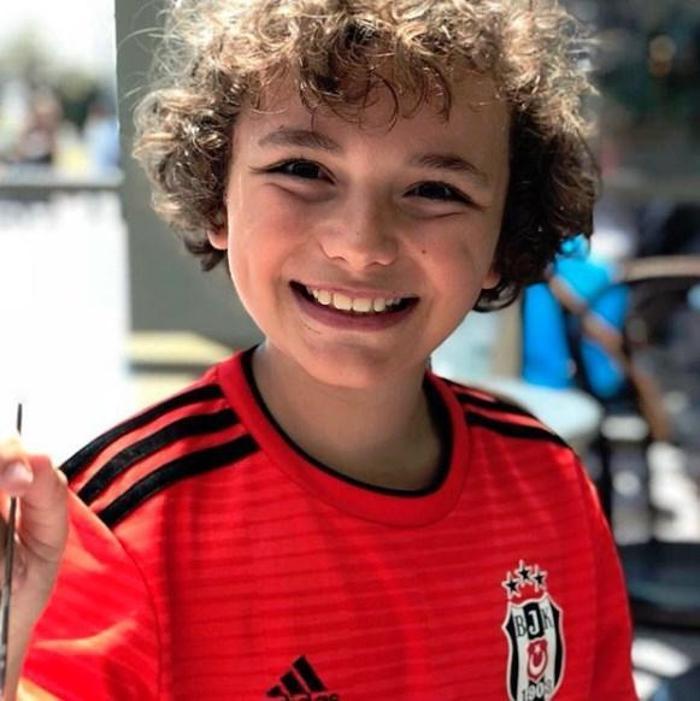 Beşiktaş-Fenerbahçe derbisinde ağlayan çocuğun kim olduğu ortaya çıktı