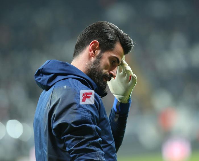 Volkan Demirel ve Beşiktaş taraftarları arasında tartışma