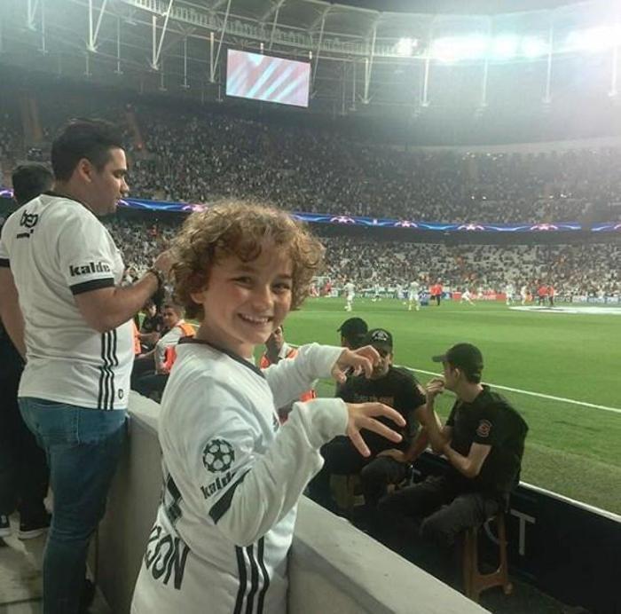 Beşiktaş-Fenerbahçe derbisinde ağlayan çocuğun kim olduğu ortaya çıktı