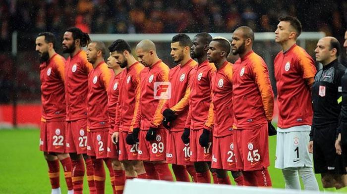 Galatasaray-Akhisarspor maçında sürpriz isimler Herkes merak ediyordu...