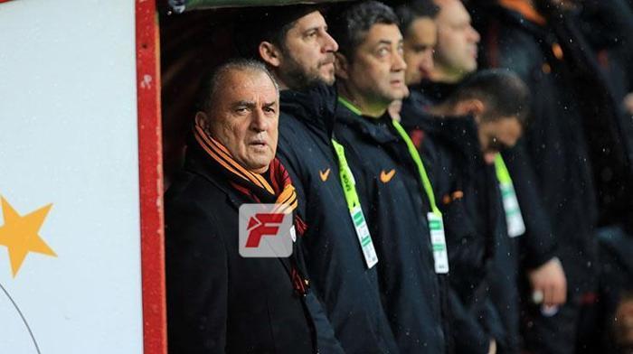 Galatasaray-Akhisarspor maçında sürpriz isimler Herkes merak ediyordu...