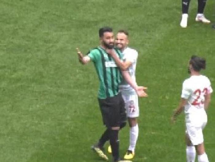 Amedspor - Sakaryaspor maçında şok iddia: Futbolcuları jiletle yaraladılar