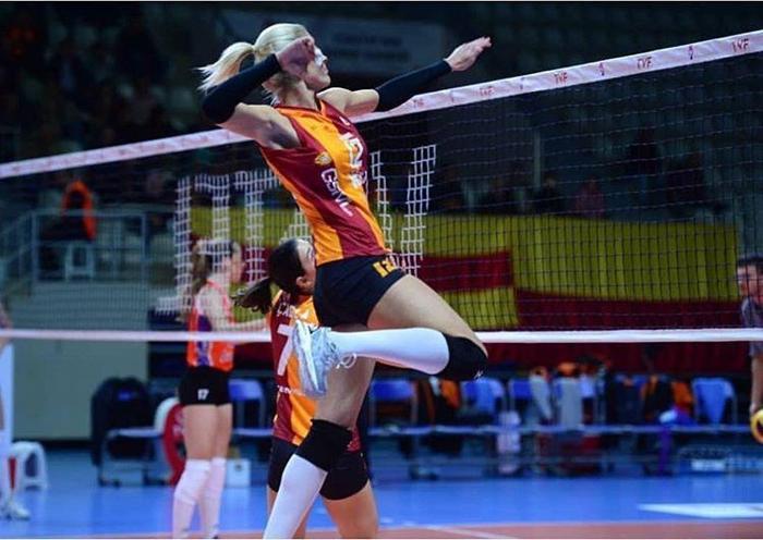 Galatasarayın güzel voleybolcusu Sinem Yıldız