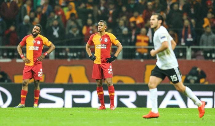 Galatasarayda flaş gelişme Fatih Terim iki yıldızın üstünü çizdi