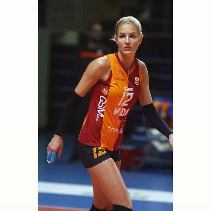 Galatasarayın güzel voleybolcusu Sinem Yıldız