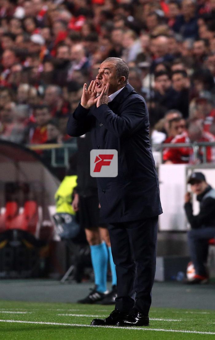 Fatih Terim o pozisyonun ardından çıldırdı