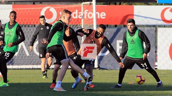 Beşiktaşa Fenerbahçe derbisi öncesi kötü haber