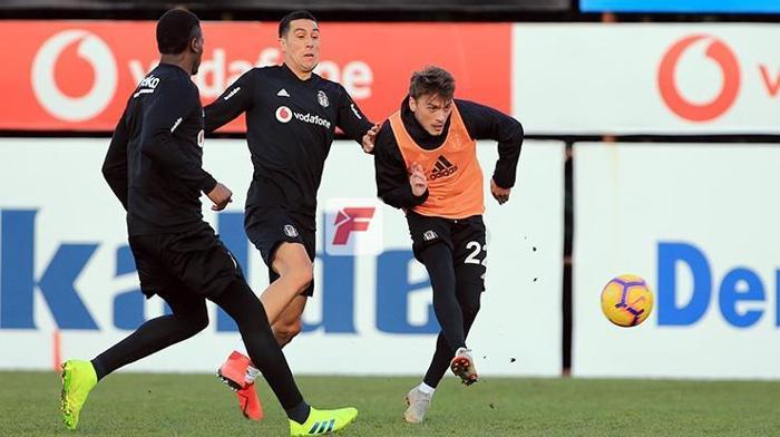 Beşiktaşa Fenerbahçe derbisi öncesi kötü haber