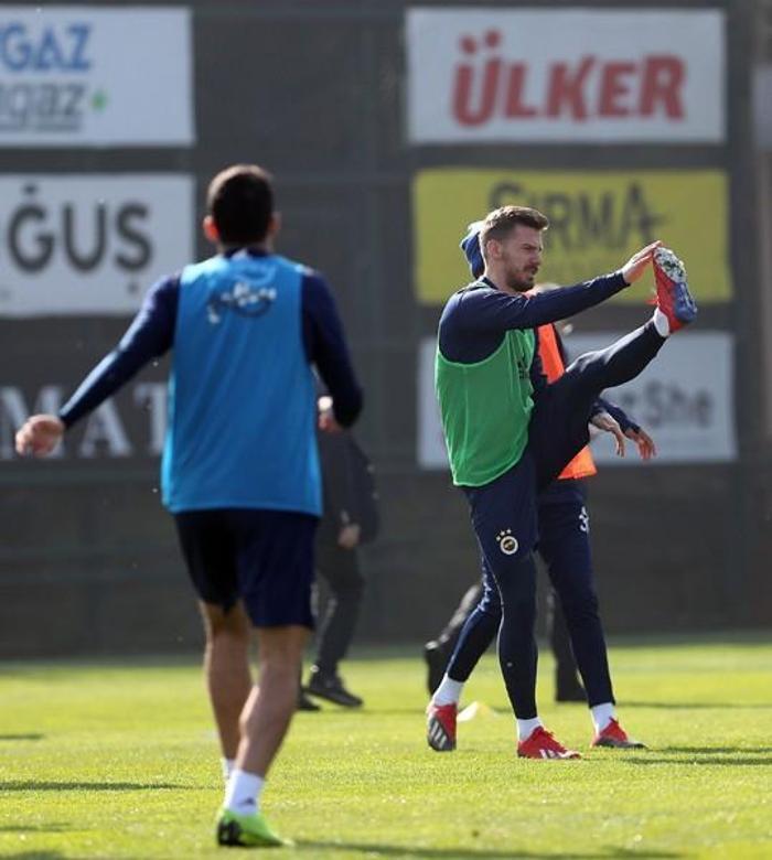 Fenerbahçede Zenit maçı öncesi Tolgay müjdesi