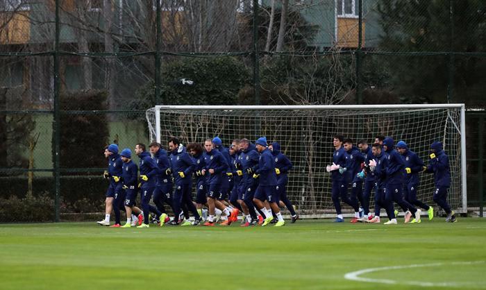 Alex de Souza yıllar sonra Samandırada Fenerbahçeyi çok özlemiş...