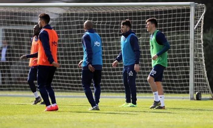 Fenerbahçede Zenit maçı öncesi Tolgay müjdesi