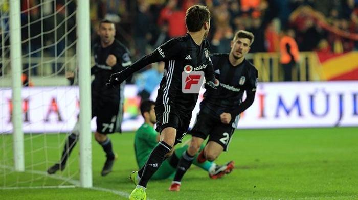 Beşiktaş yedek kulübesinde panik Ucuz kurtuldu...