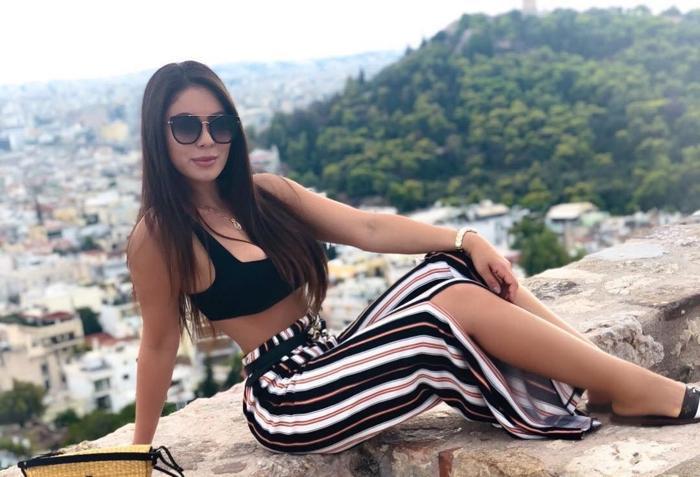 Emre Mor yine rahat durmadı Brezilyalı modeli şoke eden hediye