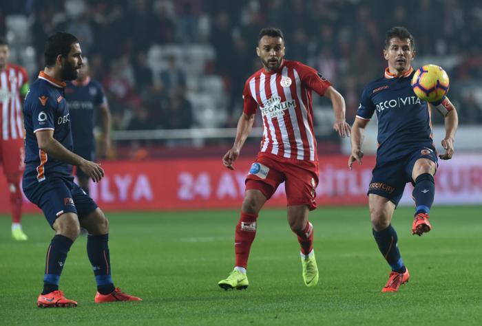 Arda Turandan alkışlanacak hareket